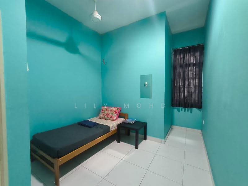 2-storey Terraced House for Rent in Bandar Dato Onn (Tebrau) - Lily Mohd - Bedroom - PropertyGuru.com.my