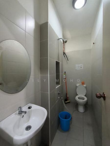 2-storey Terraced House for Rent in Bandar Dato Onn (Tebrau) - Lily Mohd - Bathroom - PropertyGuru.com.my