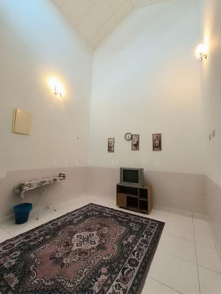 2-storey Terraced House for Rent in Bandar Dato Onn (Tebrau) - Lily Mohd - Living Room - PropertyGuru.com.my