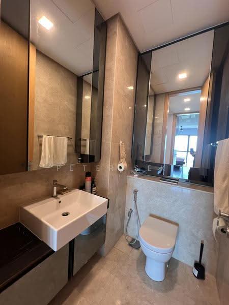 Kediaman Servis untuk Dijual di Damansara City Residency (DC Residensi) - Peter Sek - Bathroom - PropertyGuru.com.my