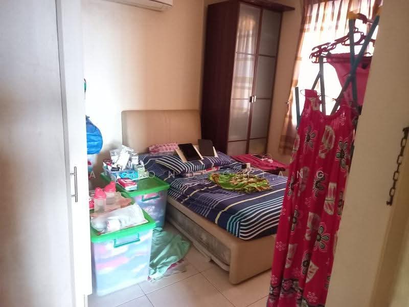Kondominium untuk Dijual di Casa Tropicana - Raymond Chiang - Bedroom - PropertyGuru.com.my