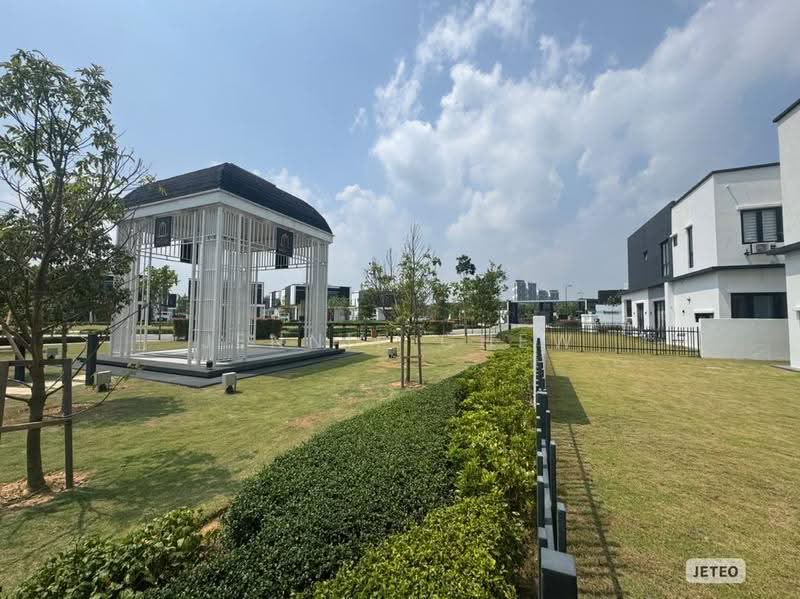 Semi-Detached House for Sale in Telok Panglima Garang (Selangor) - Jennie Chew - Exterior - PropertyGuru.com.my