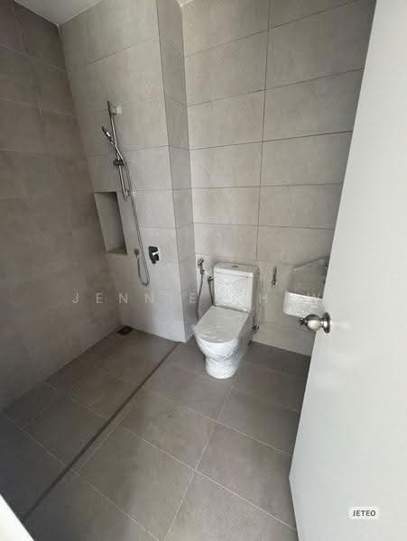 Semi-Detached House for Sale in Telok Panglima Garang (Selangor) - Jennie Chew - Bathroom - PropertyGuru.com.my