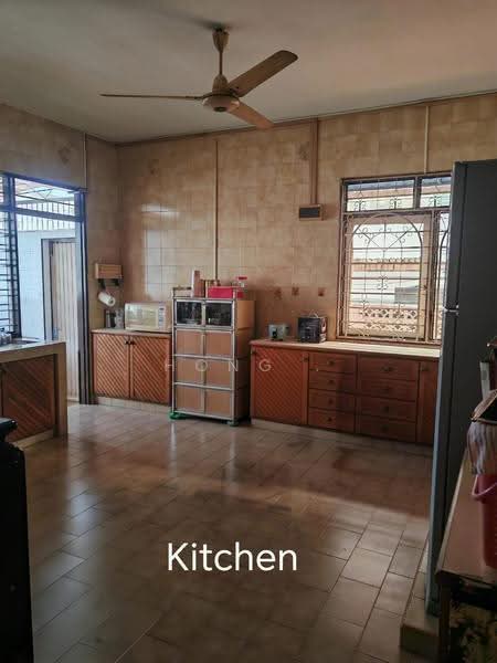 Semi-Detached House for Sale in Island Glades (Jelutong) - Hong . - Kitchen - PropertyGuru.com.my