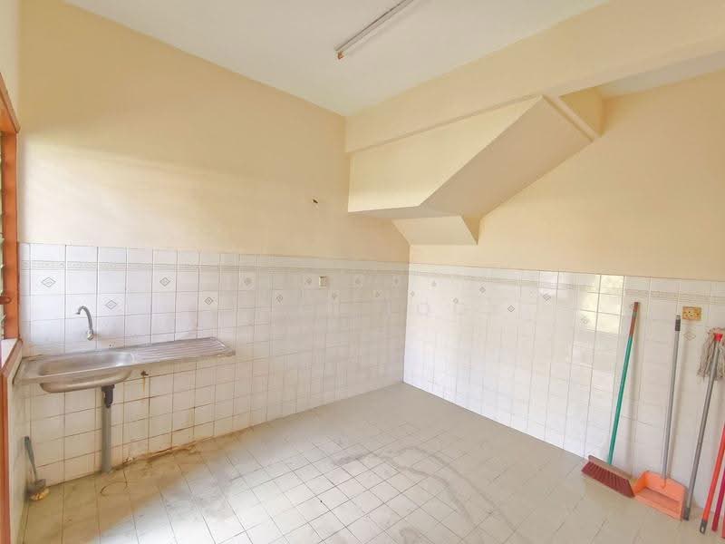Rumah Teres 2-Tingkat untuk Dijual di Usj 6 (Subang Jaya) - Kevin Look - Kitchen - PropertyGuru.com.my