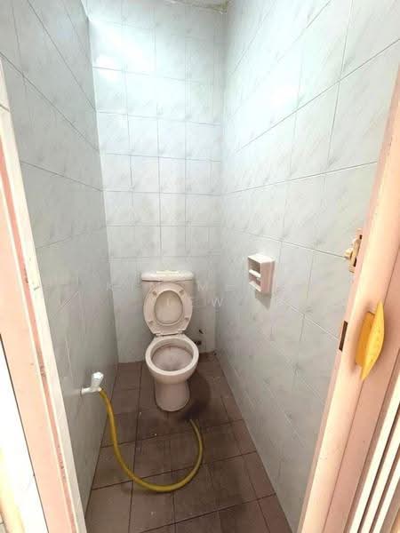Rumah Teres 1-Tingkat untuk Dijual di Taman Sri Segambut (Segambut) - Kim Meng Lew - Bathroom - PropertyGuru.com.my
