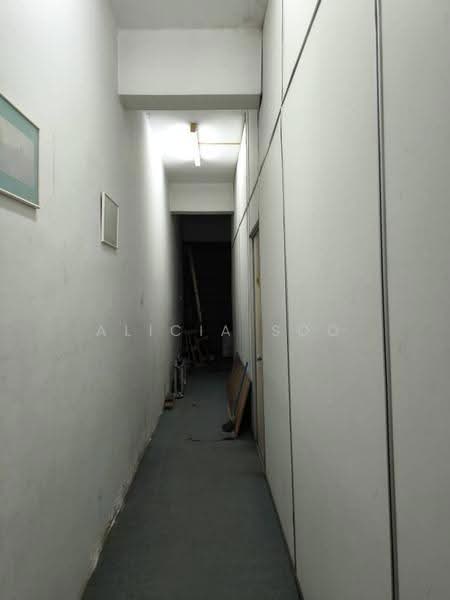 Kedai untuk Disewa di Bandar Sri Damansara (Selangor) - Alicia Soo - Corridor - PropertyGuru.com.my