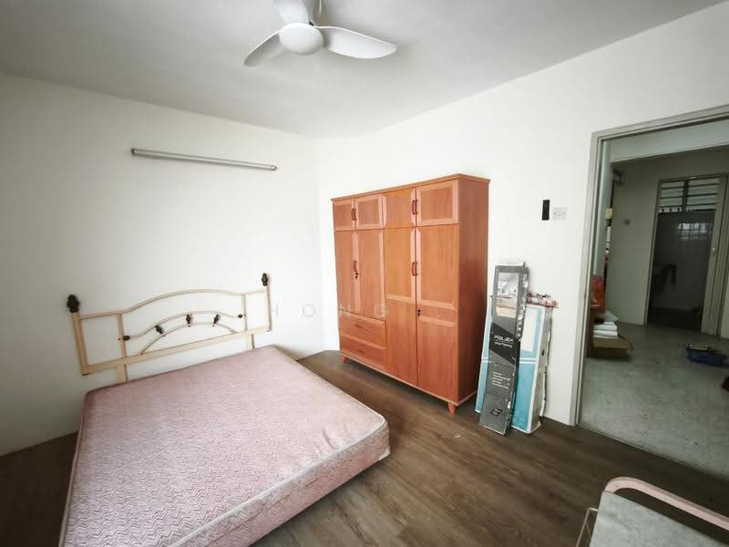 Pangsapuri untuk Disewa di Greenlane Heights Block A - Hong . - Bedroom - PropertyGuru.com.my