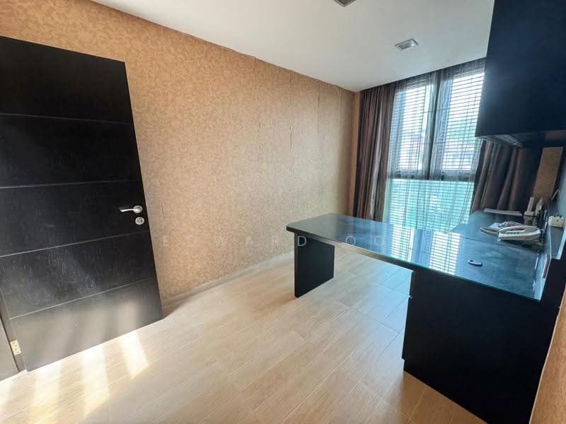 Rumah Berkembar untuk Dijual di Austin Perdana (Tebrau) - Edward Oo - Study - PropertyGuru.com.my