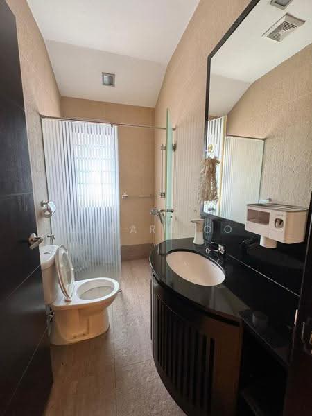 Rumah Berkembar untuk Dijual di Austin Perdana (Tebrau) - Edward Oo - Bathroom - PropertyGuru.com.my