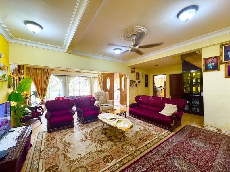 Bungalow House untuk Dijual di Taman Tun Dr Ismail (Kuala Lumpur) - Izzaza Izzati - Living Room - PropertyGuru.com.my