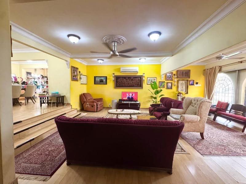 Bungalow House untuk Dijual di Taman Tun Dr Ismail (Kuala Lumpur) - Izzaza Izzati - Living Room - PropertyGuru.com.my
