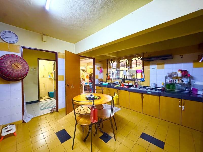 Bungalow House untuk Dijual di Taman Tun Dr Ismail (Kuala Lumpur) - Izzaza Izzati - Kitchen - PropertyGuru.com.my