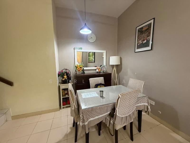 Townhouse for Rent in Johor Bahru (Johor) - Shirley Yap - Dining Room - PropertyGuru.com.my