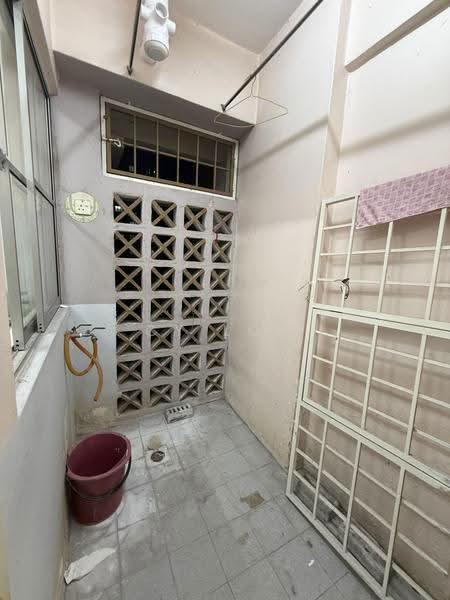 Condominium for Sale at Danau Idaman - CY Low - Balcony - PropertyGuru.com.my
