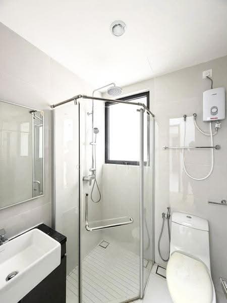 Condominium for Rent at Bay Point @ Country Garden Danga Bay - CK Lim - Bathroom - PropertyGuru.com.my