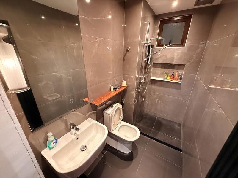 Service Residence for Sale at Suria Putra - Sean Yong - Bathroom - PropertyGuru.com.my