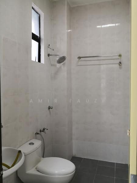 Rumah Teres 2-Tingkat untuk Disewa di Ampang Saujana (Ampang) - Amir Fauzi - Bathroom - PropertyGuru.com.my
