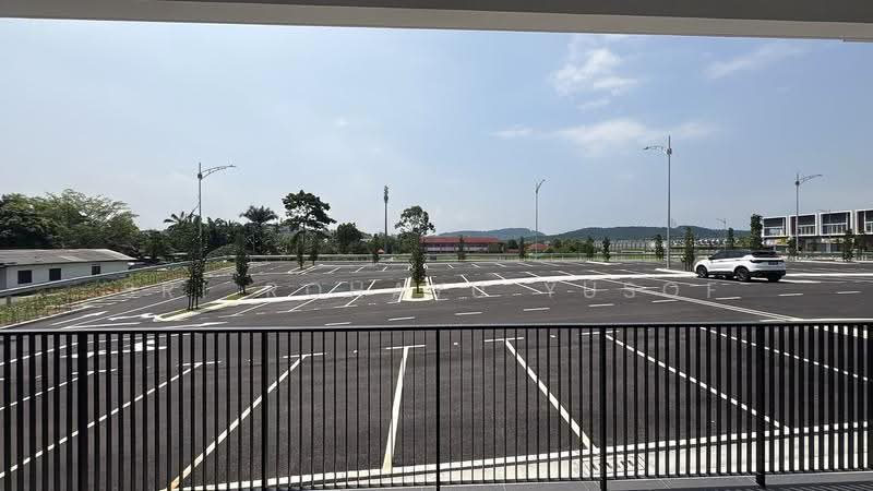 Office for Rent in Serenia City (Sepang) - Sri Rohayu Yusof - Car Park - PropertyGuru.com.my