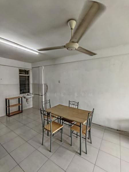Rumah Flat untuk Disewa di Rumah Pangsa Sri Orkid - Elvis Sim - Dining Room - PropertyGuru.com.my