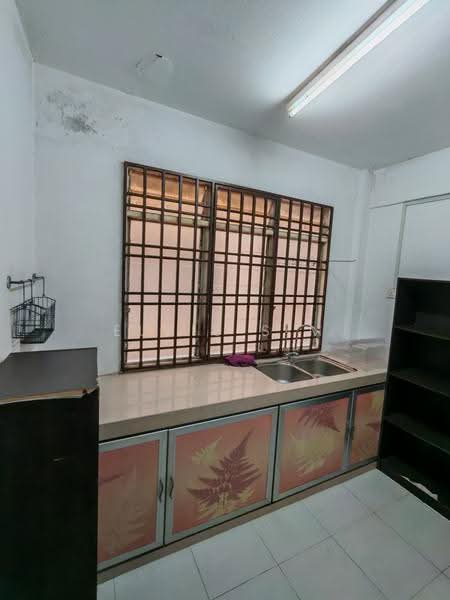 Rumah Flat untuk Disewa di Rumah Pangsa Sri Orkid - Elvis Sim - Kitchen - PropertyGuru.com.my