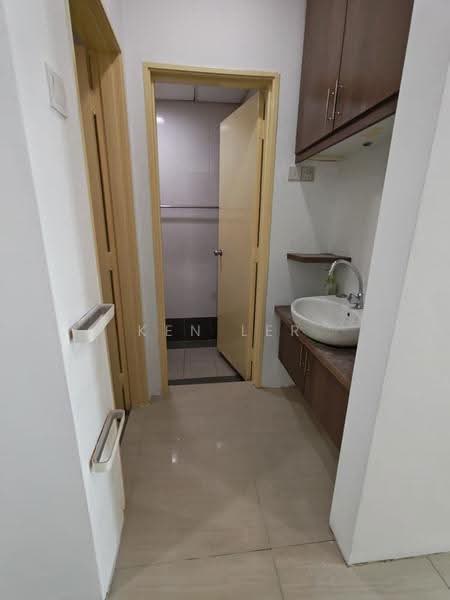Shop / Office for Sale in Kampung Sungai Kayu Ara (Petaling Jaya) - Ken Ler - Bathroom - PropertyGuru.com.my