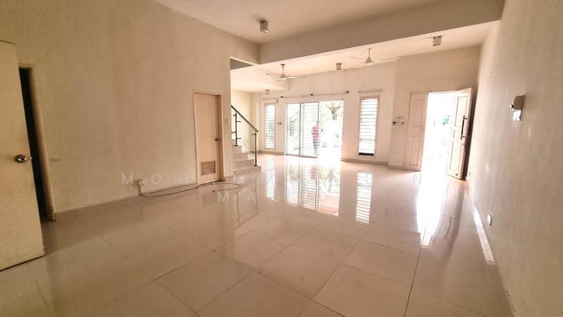 2-storey Terraced House for Sale in D'Kayangan (Shah Alam) - Mohammad Din Majid - Living Room - PropertyGuru.com.my