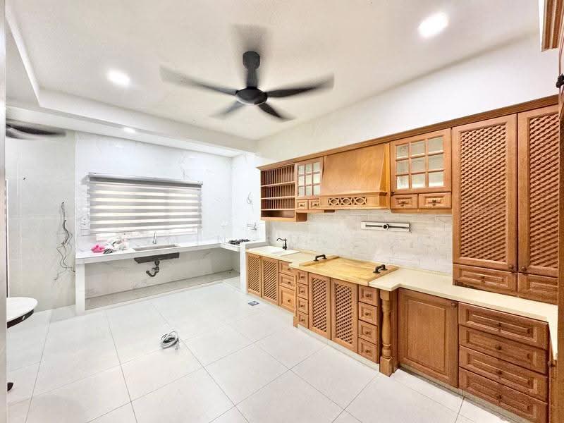 Rumah Teres 2-Tingkat untuk Dijual di Seksyen 7 (Shah Alam) - Yasmin Sulaiman - Kitchen - PropertyGuru.com.my