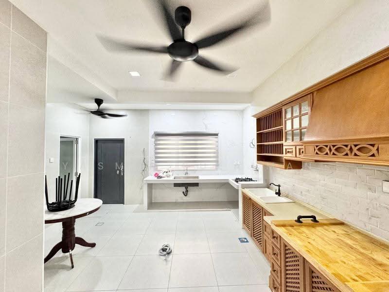 Rumah Teres 2-Tingkat untuk Dijual di Seksyen 7 (Shah Alam) - Yasmin Sulaiman - Kitchen - PropertyGuru.com.my