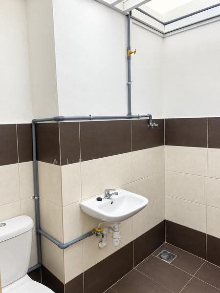 2-storey Terraced House for Rent in Taman Tun Dr Ismail (Kuala Lumpur) - Albert Ho - Bathroom - PropertyGuru.com.my