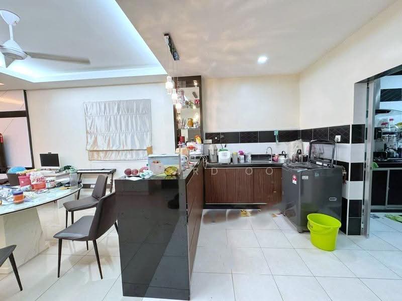 Rumah Teres 2-Tingkat untuk Dijual di Taman Seri Austin (Tebrau) - Edward Oo - Kitchen - PropertyGuru.com.my