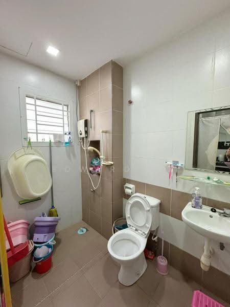 Rumah Teres 2-Tingkat untuk Dijual di Taman Seri Austin (Tebrau) - Edward Oo - Bathroom - PropertyGuru.com.my