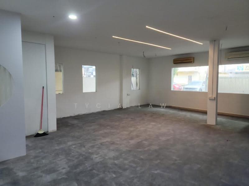 Kilang untuk Disewa di Taman Johor Jaya (Johor Bahru) - Tycia Law - Interior - PropertyGuru.com.my
