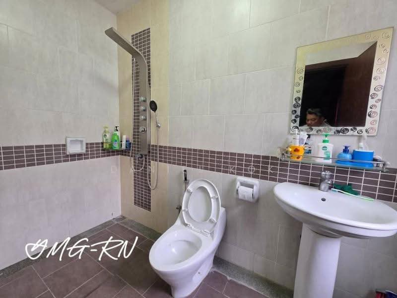 Bungalow House untuk Dijual di Setia Eco Park (Setia Alam) - Daniel Kok - Bathroom - PropertyGuru.com.my