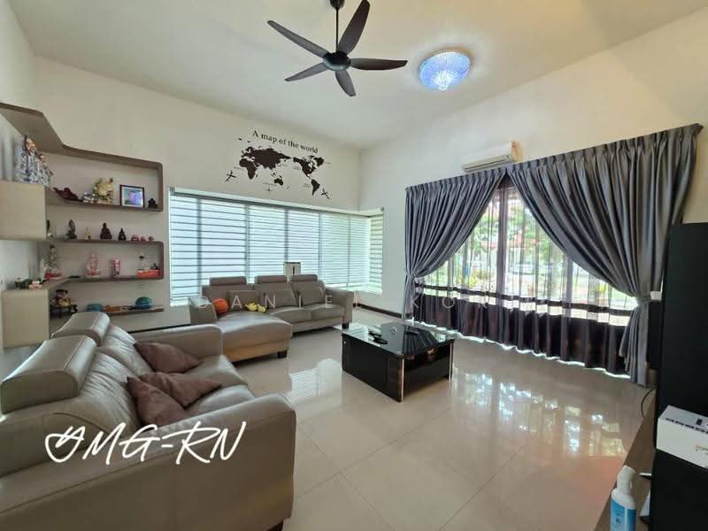 Bungalow House untuk Dijual di Setia Eco Park (Setia Alam) - Daniel Kok - Living Room - PropertyGuru.com.my