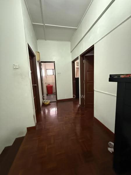 2-storey Terraced House for Sale in Taman Desa (Kuala Lumpur) - CY Low - Corridor - PropertyGuru.com.my