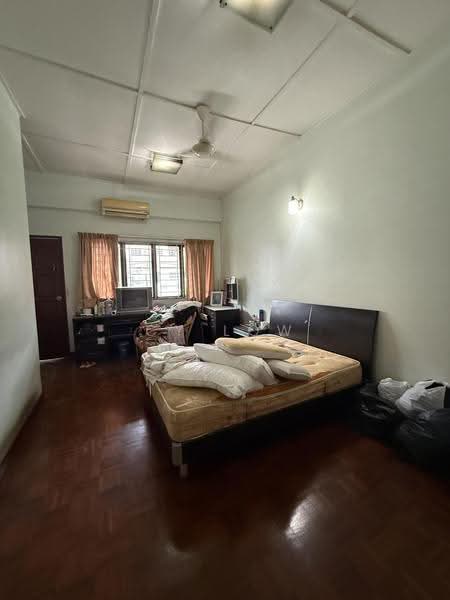 2-storey Terraced House for Sale in Taman Desa (Kuala Lumpur) - CY Low - Bedroom - PropertyGuru.com.my