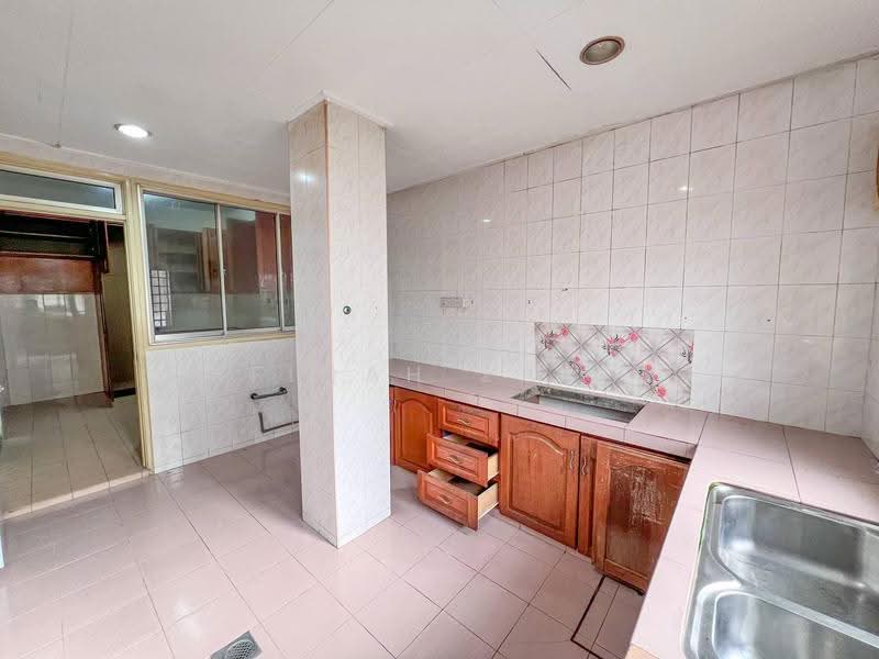 2-storey Terraced House for Sale in Alam Damai (Cheras) - Afiqah zaidi - Kitchen - PropertyGuru.com.my