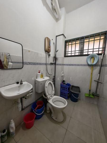 Townhouse for Sale in Johor Bahru (Johor) - Kym Kee - Bathroom - PropertyGuru.com.my