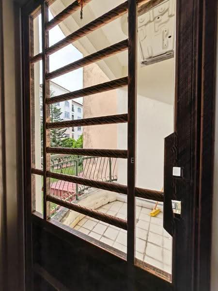 Townhouse for Sale in Johor Bahru (Johor) - Kym Kee - Balcony - PropertyGuru.com.my