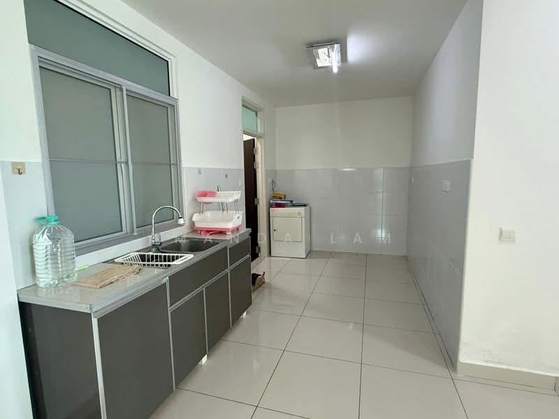 Kondominium untuk Disewa di Reflections Condominium - Amanda Lam - Kitchen - PropertyGuru.com.my