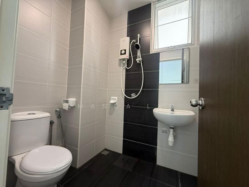 Kondominium untuk Disewa di Reflections Condominium - Amanda Lam - Bathroom - PropertyGuru.com.my