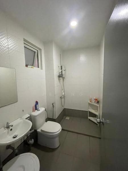 Kediaman Servis untuk Dijual di Seasons Amara Larkin - JE ONG - Bathroom - PropertyGuru.com.my