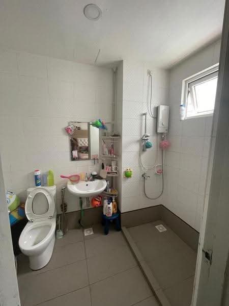 Kediaman Servis untuk Dijual di Seasons Amara Larkin - JE ONG - Bathroom - PropertyGuru.com.my