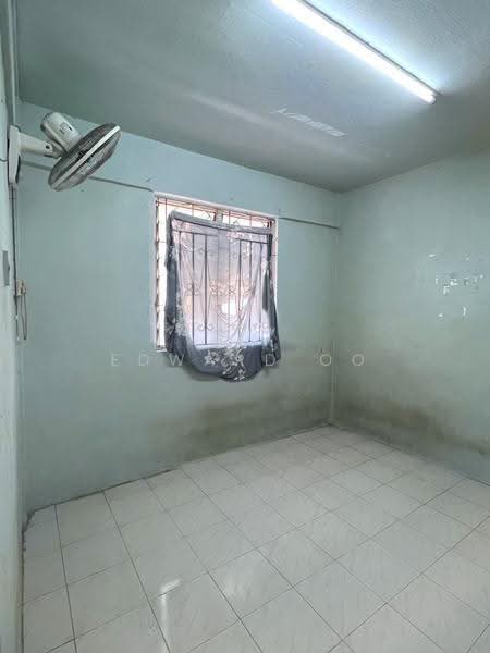 Flat for Sale at Flat Taman Ungku Tun Aminah - Edward Oo - Interior - PropertyGuru.com.my
