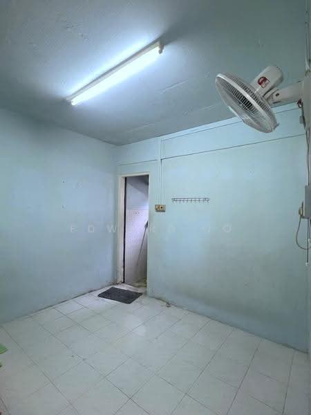 Flat for Sale at Flat Taman Ungku Tun Aminah - Edward Oo - Interior - PropertyGuru.com.my