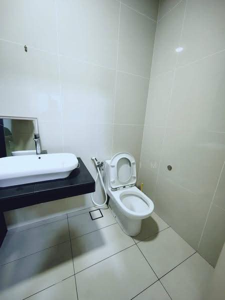 Pangsapuri untuk Disewa di Eco Nest @ Eco Botanic - Tony Lim - Bathroom - PropertyGuru.com.my