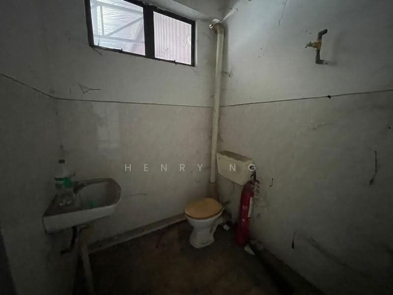 Warehouse for Sale in Sungai Petani (Kedah) - Henry Ng - Bathroom - PropertyGuru.com.my