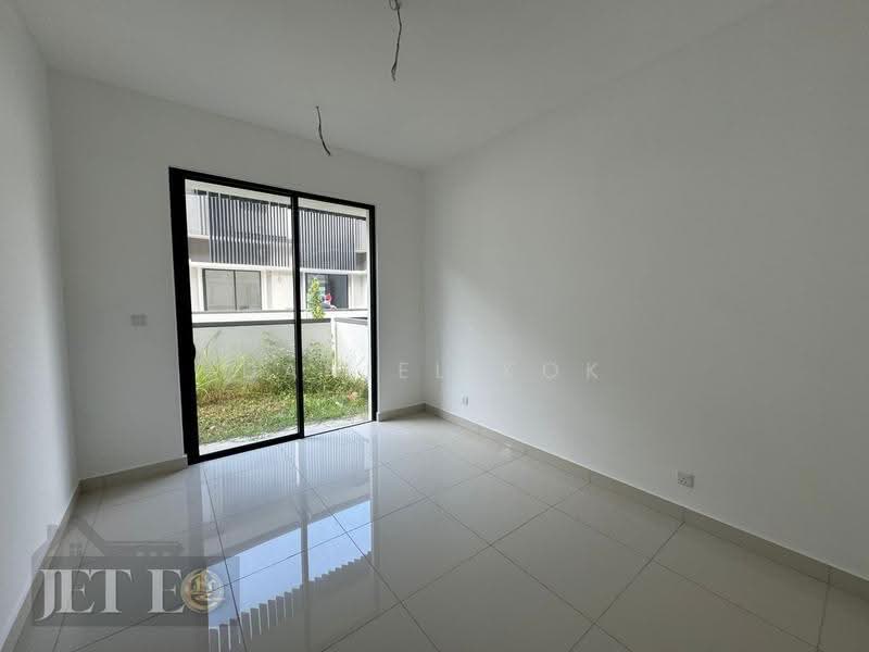 Rumah Teres untuk Dijual di Kota Kemuning (Shah Alam) - Daniel Kok - PropertyGuru.com.my