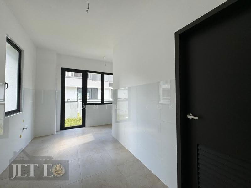 Rumah Teres untuk Dijual di Kota Kemuning (Shah Alam) - Daniel Kok - PropertyGuru.com.my